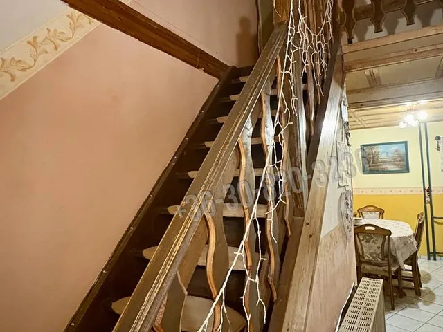 Eladó ház Naszály 165 nm