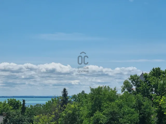Eladó telek Balatonkenese 1304 nm