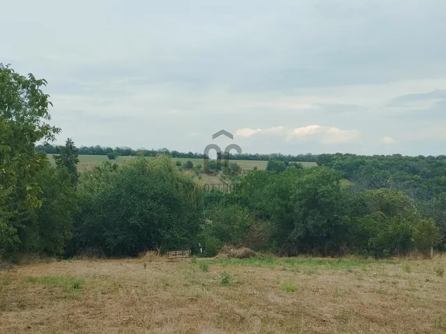 Eladó telek Bálványos 2406 nm