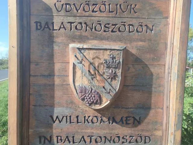 Eladó telek Balatonőszöd 1279 nm