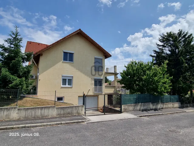 Eladó lakás Balatonalmádi 85 nm