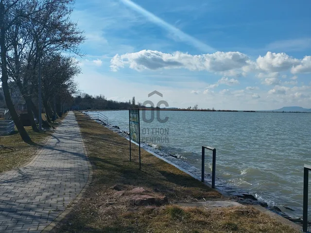 Eladó ház Balatonőszöd 75 nm