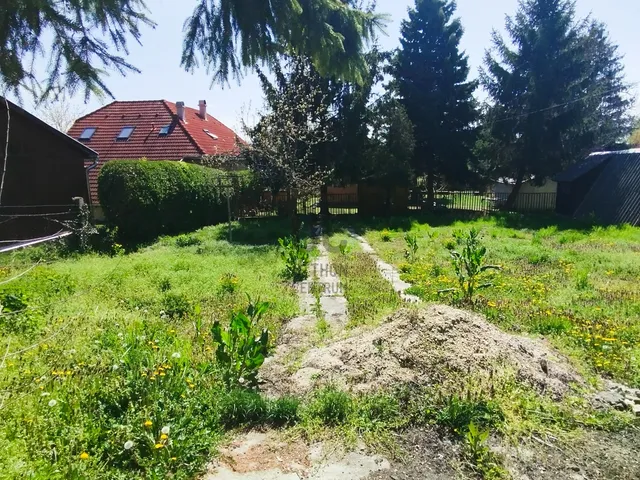 Eladó telek Balatonkenese 467 nm