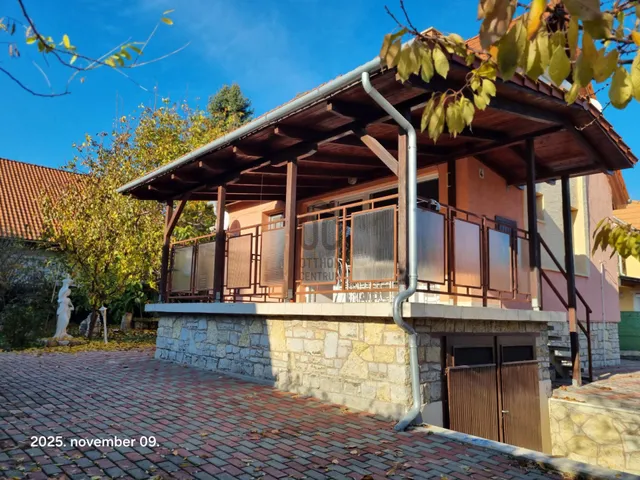 Eladó üdülő és hétvégi ház Balatonakarattya 56 nm