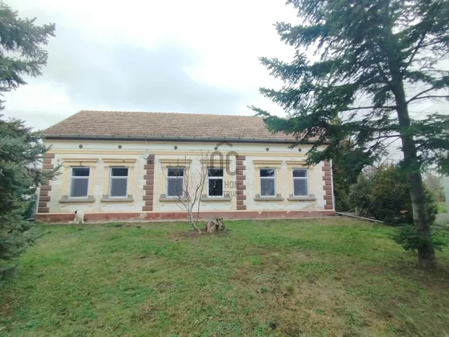 Eladó ház Ádánd 200 nm