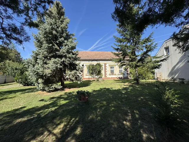 Eladó ház Ádánd 200 nm