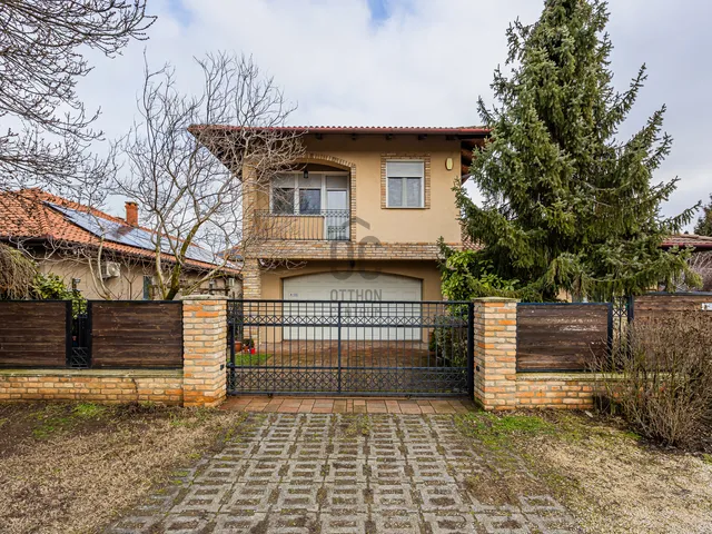 Eladó ház Siófok, Fokihegy 220 nm