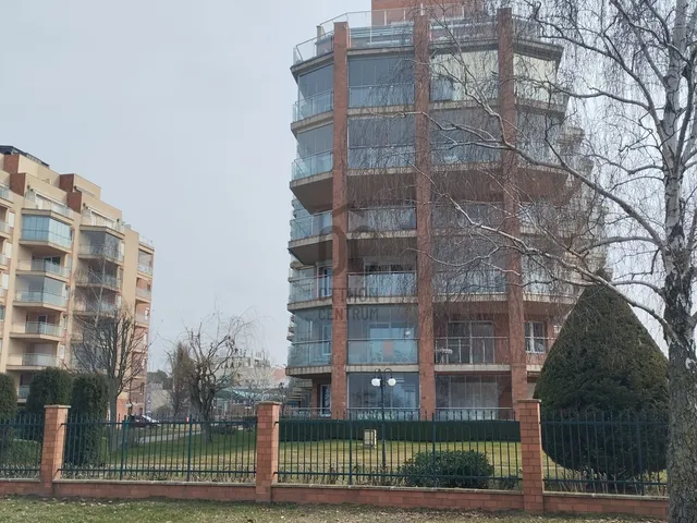 Eladó lakás Siófok, Aranypart 36 nm