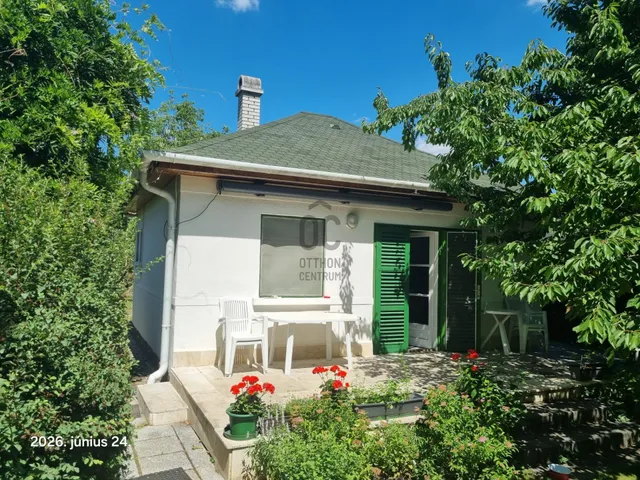 Eladó nyaraló Balatonakarattya 685 nm