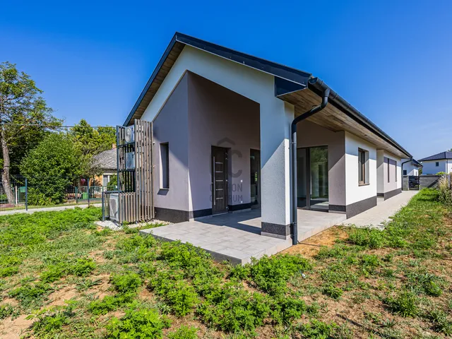 Eladó ház Szántód 90 nm