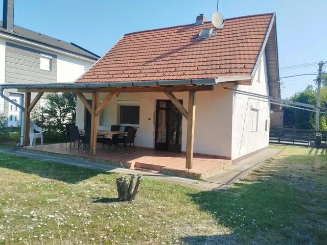 Eladó nyaraló Siófok, Sóstó 80 nm