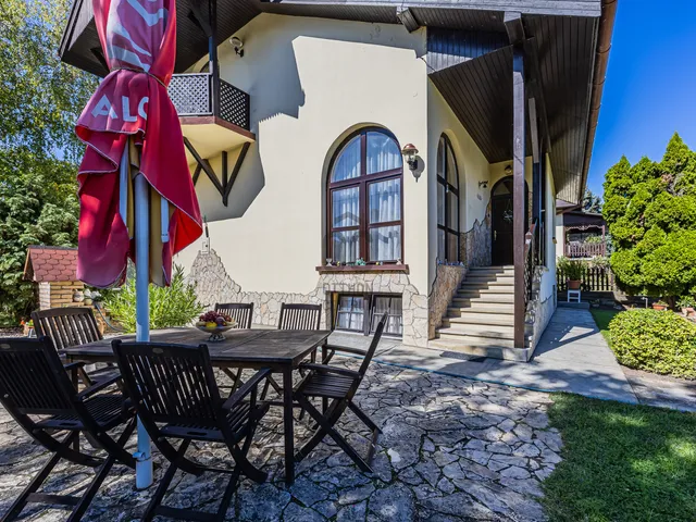Eladó ház Siófok, Belváros 350 nm