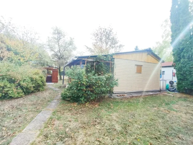 Eladó nyaraló Balatonfűzfő 30 nm