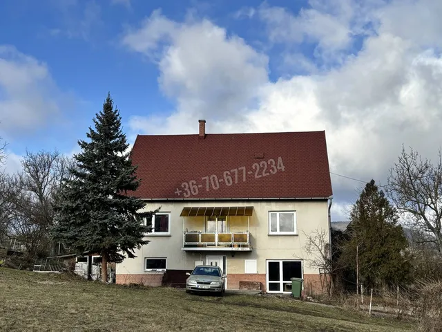 Eladó ház Szokolya 220 nm