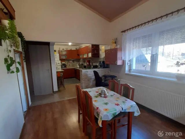 Eladó ház Erdőtelek 140 nm