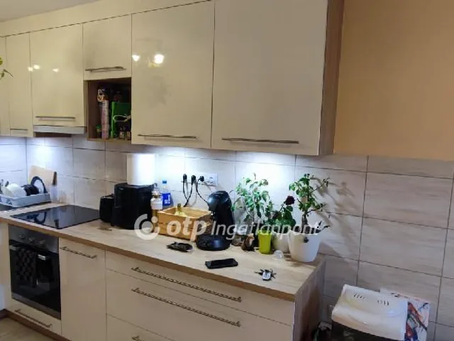 Eladó lakás Győr 76 nm
