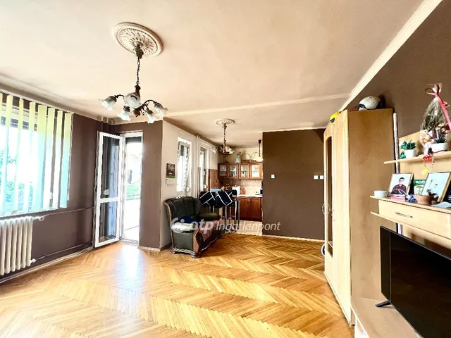 Eladó lakás Győr, Belváros 72 nm