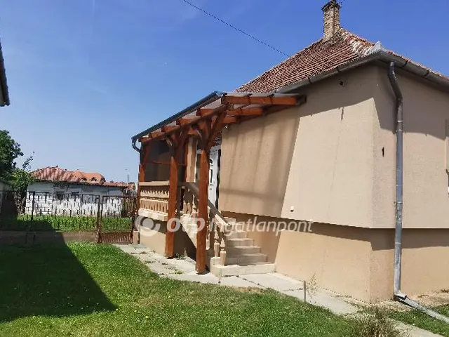 Eladó ház Dunaszeg 80 nm
