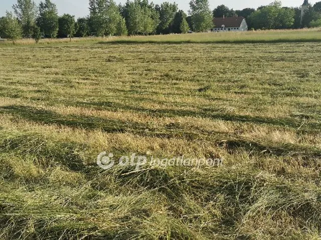 Eladó telek Mezőörs 1773 nm