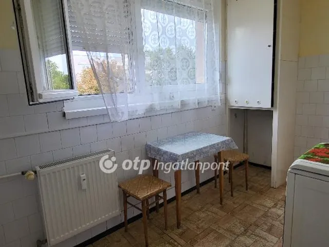 Eladó lakás Győr, Adyváros 53 nm