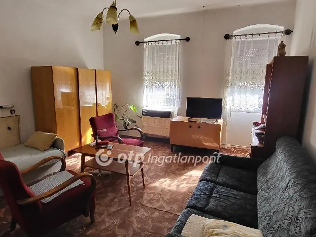 Eladó ház Magyarkeresztúr 94 nm