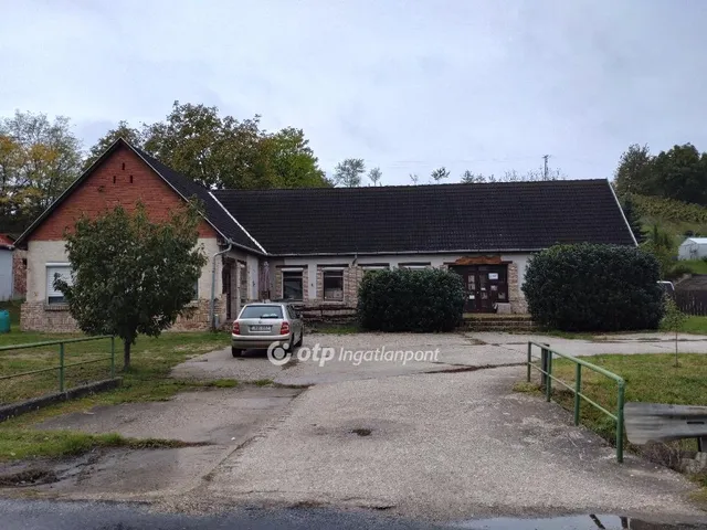 Eladó ház Écs 190 nm