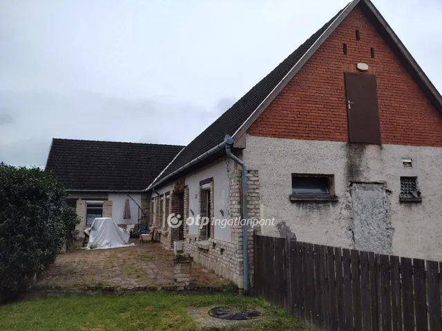 Eladó ház Écs 190 nm