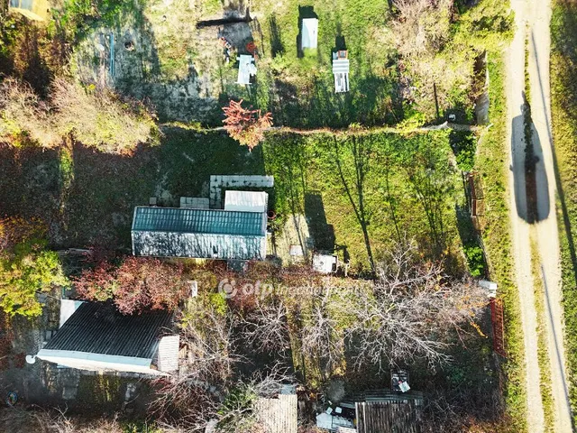 Eladó telek Balatonfűzfő 468 nm