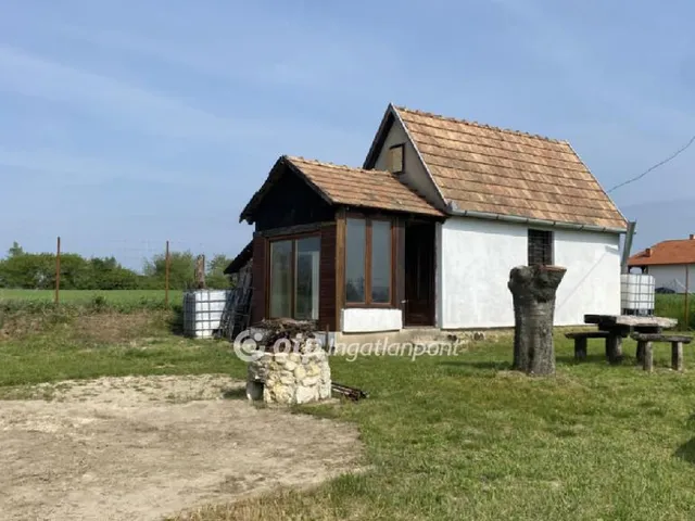 Eladó telek Tata 2669 nm