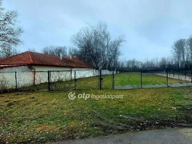 Eladó telek Győrzámoly 2380 nm