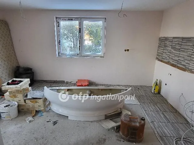 Eladó telek Győr 1184 nm