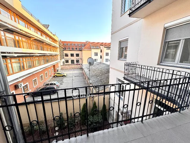 Eladó lakás Győr, Belváros 69 nm