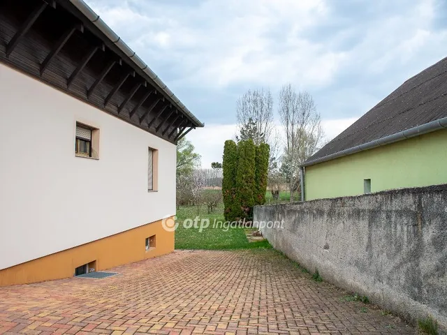 Eladó ház Ásványráró 553 nm