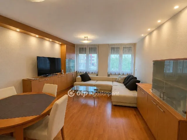 Eladó lakás Győr, Belváros 66 nm