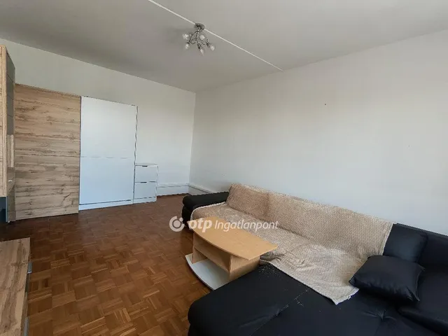 Eladó lakás Győr 36 nm