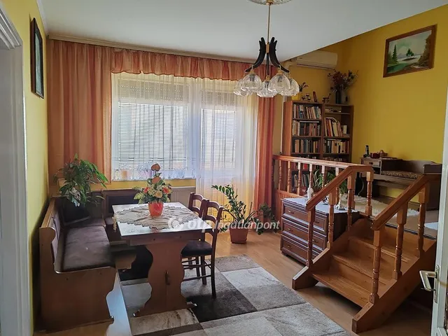 Eladó lakás Győr 98 nm