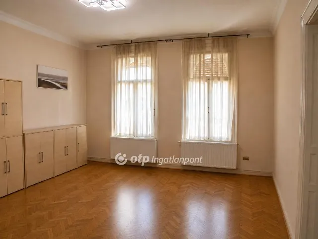 Eladó lakás Győr 126 nm