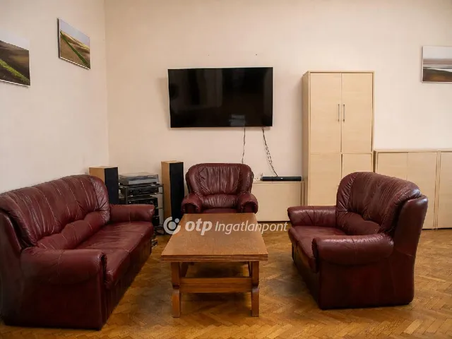 Eladó lakás Győr 126 nm