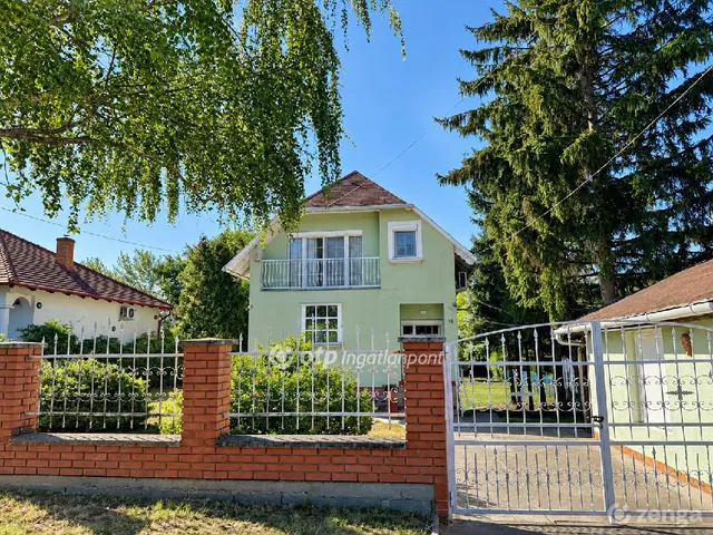 Eladó ház Százhalombatta 200 nm