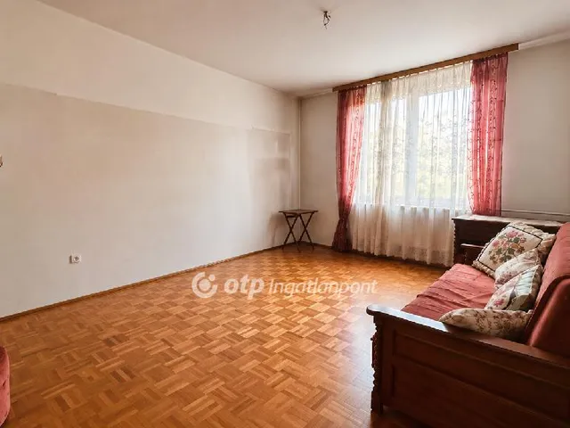 Eladó lakás Győr 56 nm