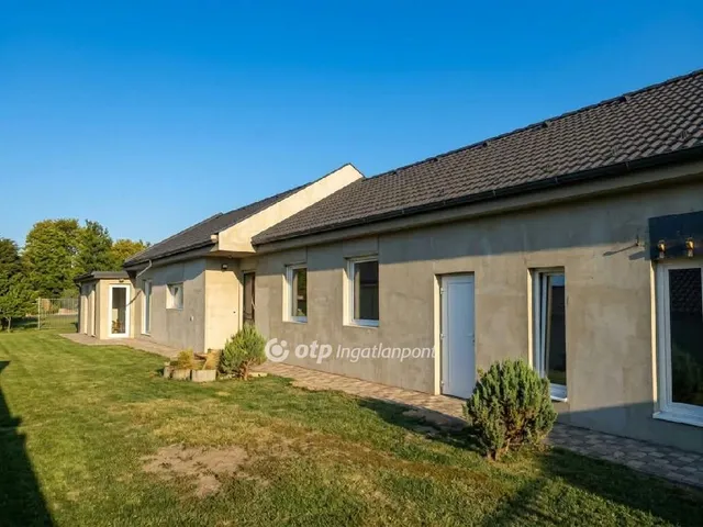 Eladó ház Máriakálnok 934 nm