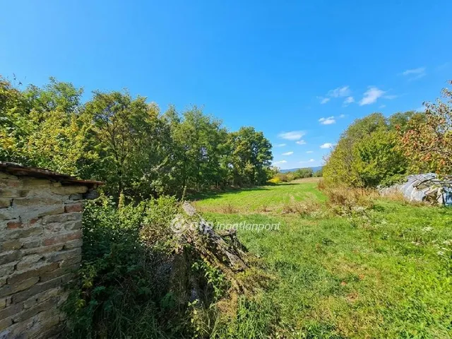 Eladó telek Győr 1426 nm