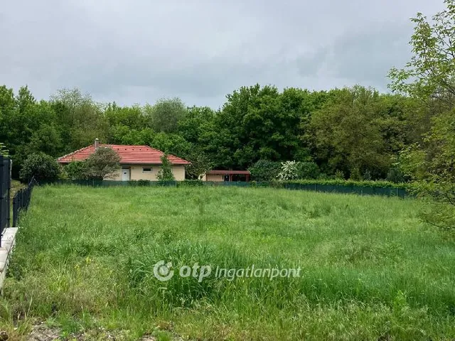 Eladó telek Nagytarcsa 1311 nm