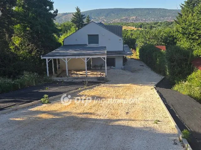 Eladó ház Törökbálint 220 nm
