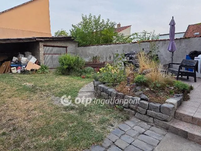 Eladó ház Budapest XX. kerület, családi házas, forgalmas 150 nm