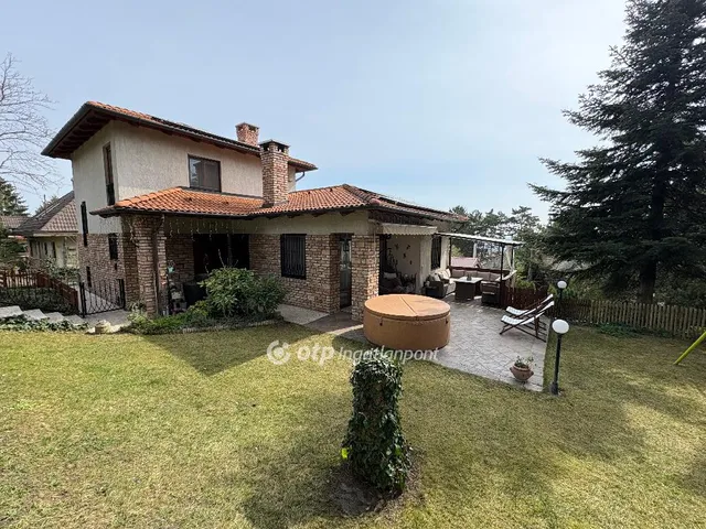 Eladó ház Diósd 264 nm