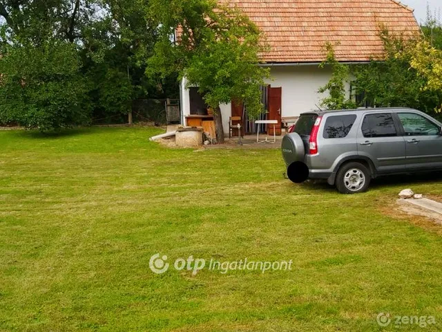 Eladó ház Epöl 45 nm