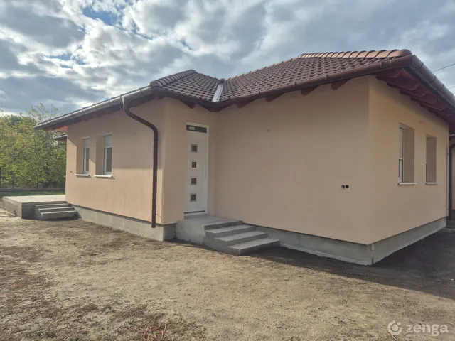 Eladó ház Bugyi 112 nm