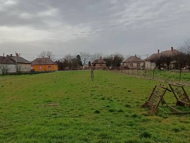 Eladó telek Kerkabarabás 1690 nm