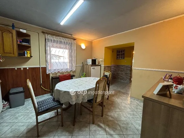 Eladó ház Pápa, Erzsébetváros 110 nm